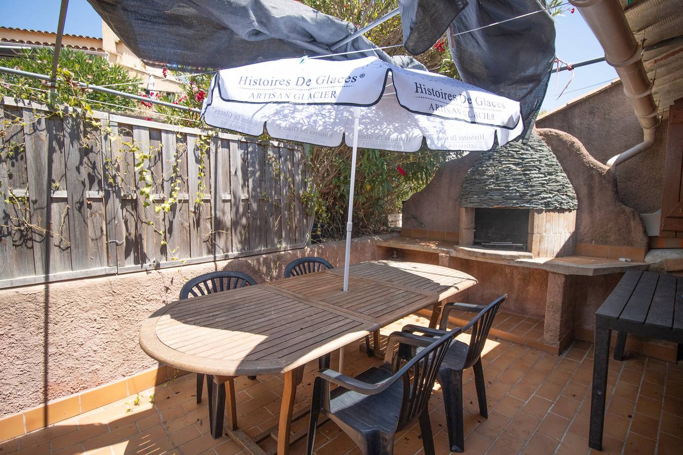 Entire apartment, Holiday Apartment "T3 Zini" with Sea View, 2 Private Terraces & A/C in Appietto, Ajaccio region