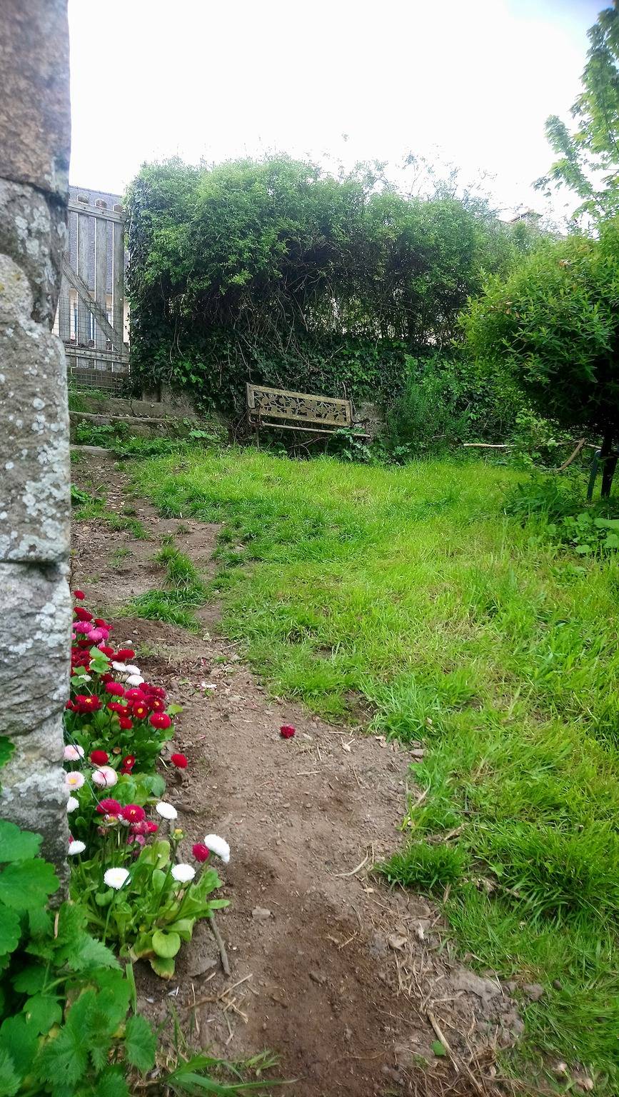 Maison de vacances le « 28 », village, campagne et lac avec jardin privé in Jugon-les-Lacs, Région de Dinan