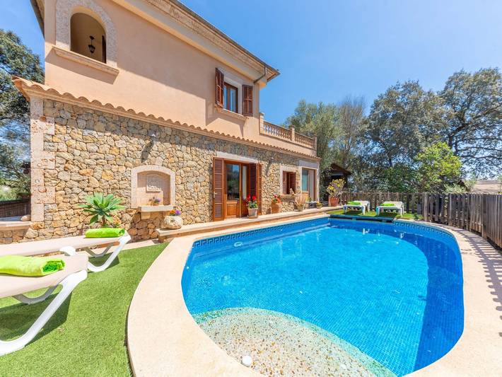 Villa for 6 people, with terrace and pool as well as garden - 1
