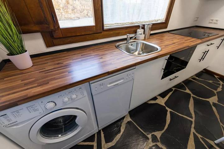 Casa rural para 4 personas, con piscina además de jacuzzi y jardín en Valencia de Alcántara - 2