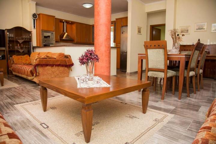 Gîte pour 4 personnes, avec balcon à Serrès