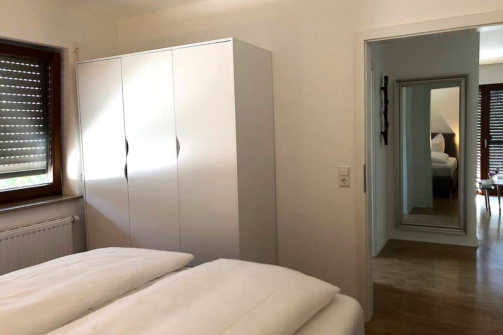 Ganze Wohnung, 2 Zimmer Wohnung mit Seeblick und eigenem Garten in Radolfzell, Radolfzell am Bodensee
