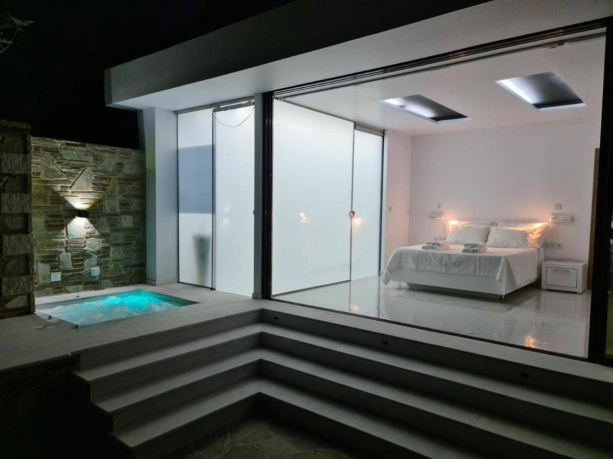 Villa with Private Pool in Anavyssos, Regionalbezirk Ostattika