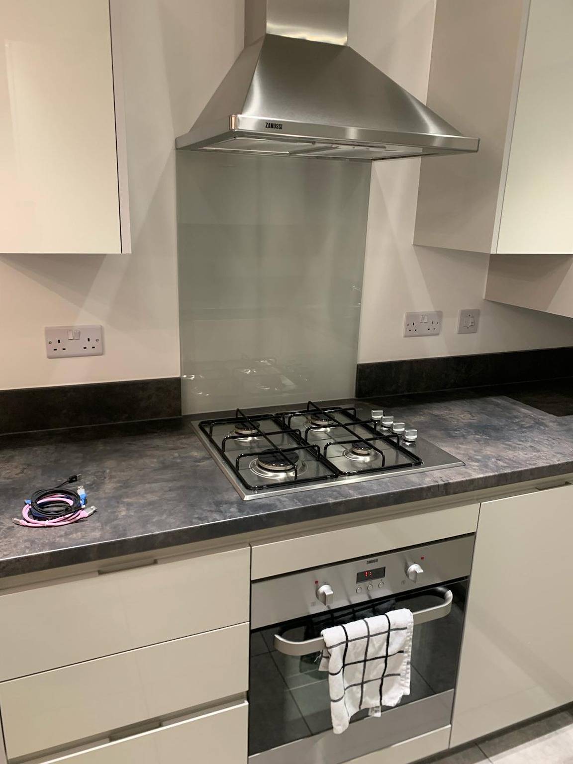 House- Sleeps 6 & Free Parking in Thurrock