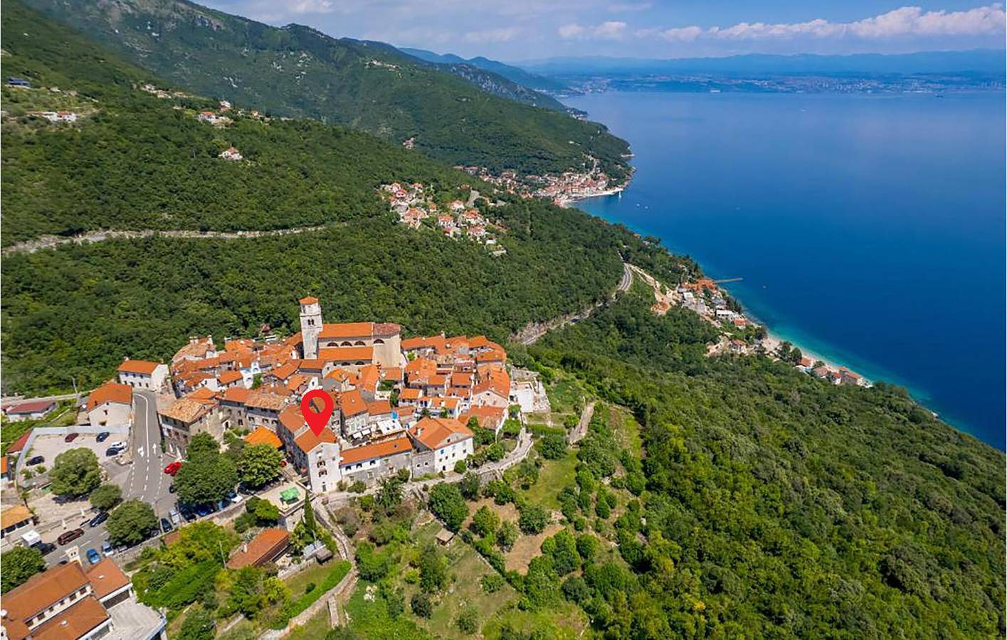 Ganze Ferienwohnung, Apartment mit Meerblick, Terrasse, WLAN und Parkplatz in der Nähe des Strandes Sv. Ivan in Mošćenice, Moscenicka Draga