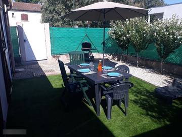 Gîte pour 4 personnes, avec terrasse dans l' Hérault