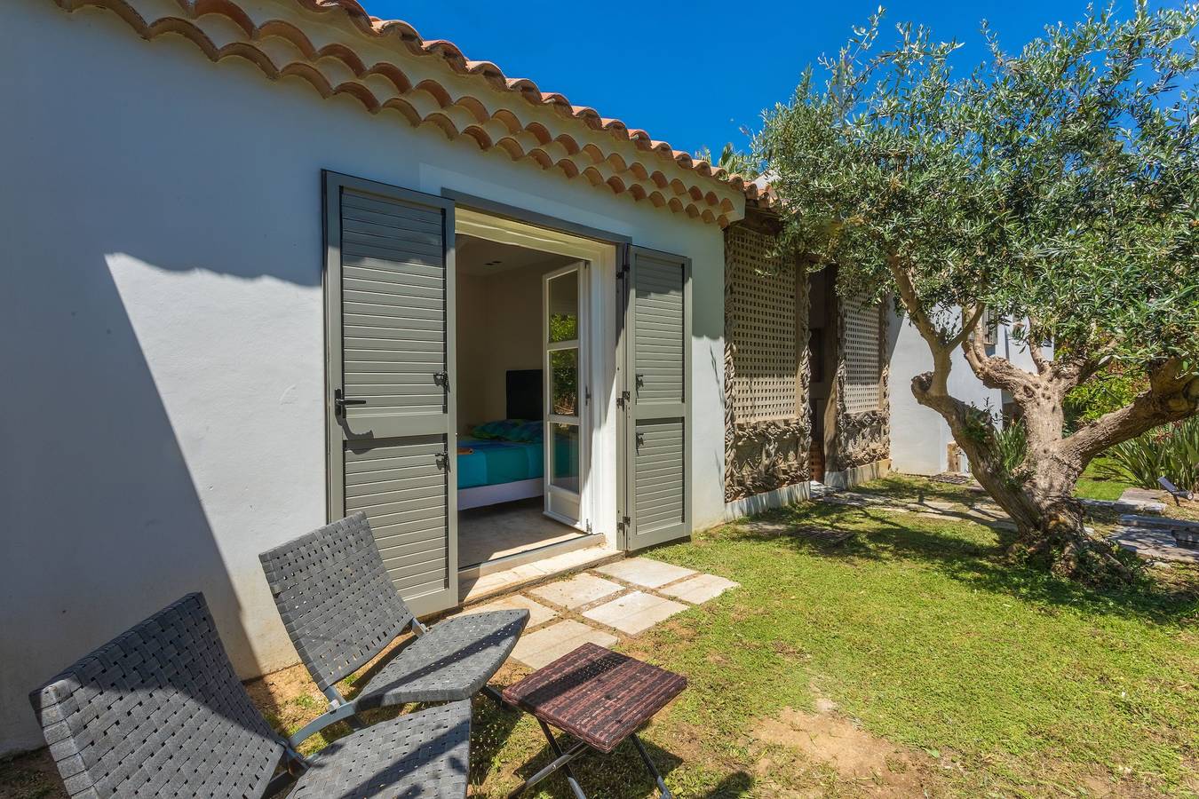 Maison de vacances « Maison Strelitzia » avec piscine partagée, Wi-Fi et climatisation in Sainte-Maxime, Côte méditerranéenne (France)