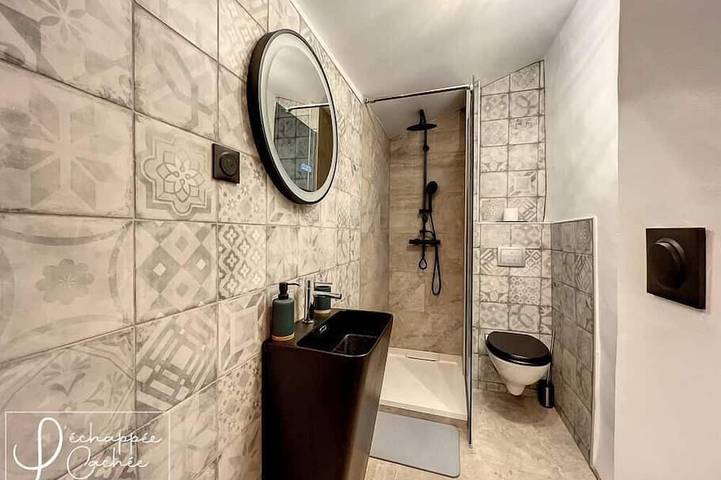 Location de vacances pour 2 personnes, avec sauna et jacuzzi à Saint-Étienne-de-Fontbellon - 3