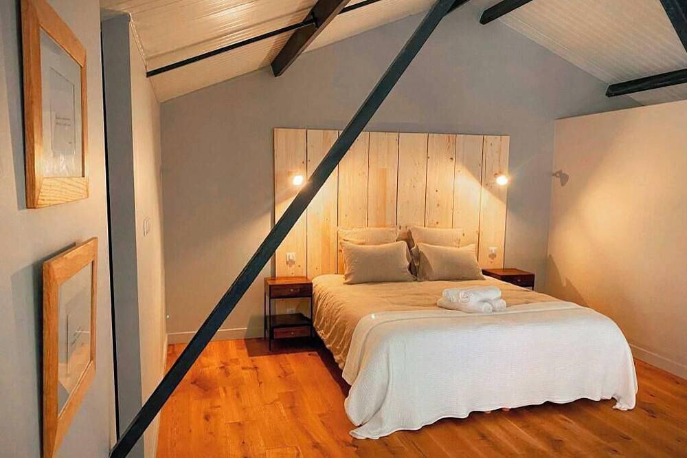 Apartamento entero, Loft de charme - Well-being break in Objat, Corrèze in Objat, Brive-la-Gaillarde region