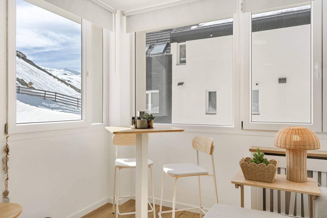 Apartamento entero, Apartamento 'Vistasur A Pie De Pista S Nevada' con Vistas a la Montaña y Wi-Fi in Sierra Nevada Ski Resort, Monachil