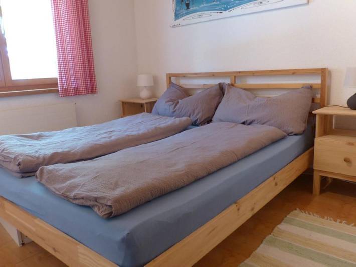 Ferienwohnung für 4 Personen, mit Terrasse und Garten sowie Ausblick in Brienz