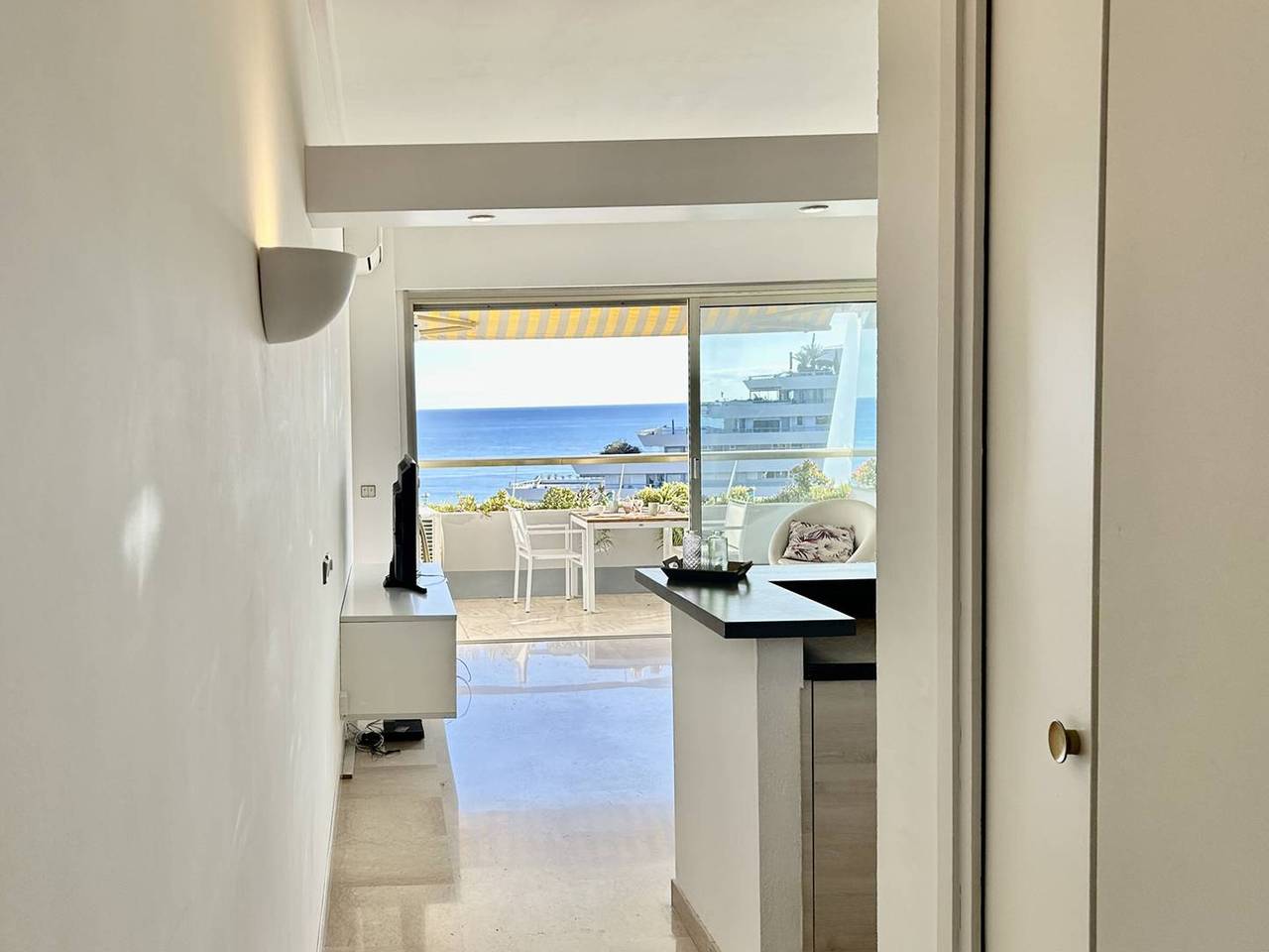 Entire apartment, Contemporary 2-Room Apartment – Villeneuve-Loubet Beach in Villeneuve-Loubet Plage, Villeneuve-Loubet