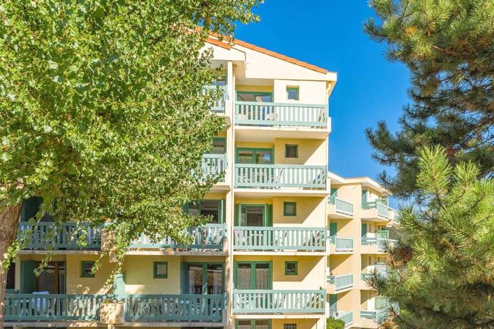 Appart’hôtel pour 2 personnes, avec balcon et piscine