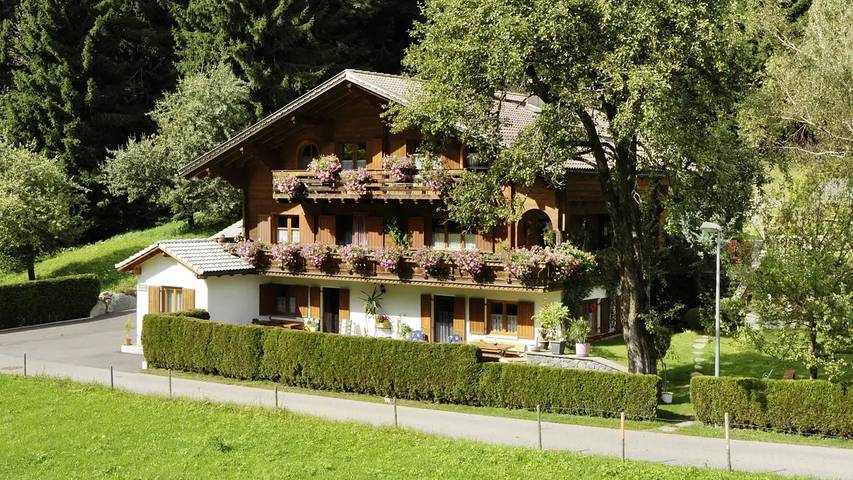 Gîte pour 4 personnes, avec jardin ainsi que piscine et balcon à Sankt Gallenkirch - 3