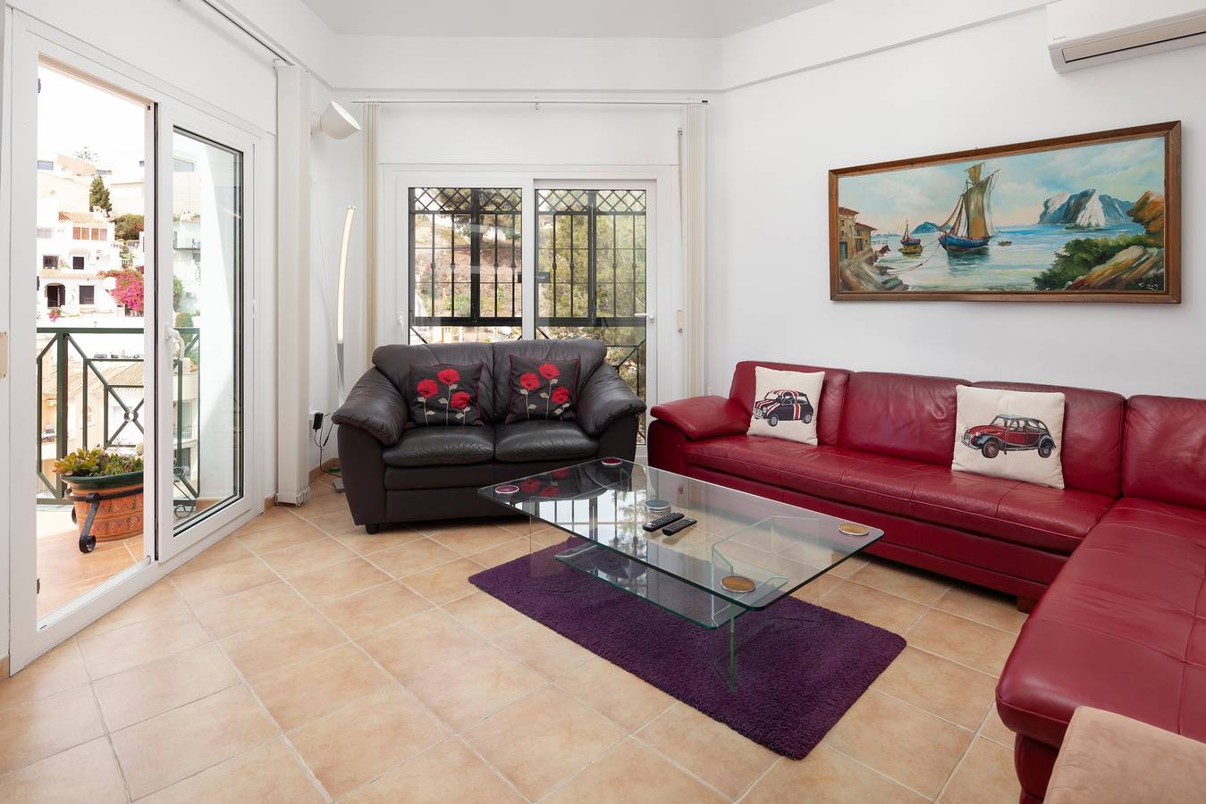 Villa Miramar Burriana Beach 6 pax mit Meerblick & Pool in Playa de Burriana, Nerja