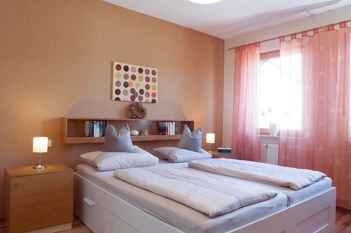 Ganze Wohnung, Beautiful, bright apartment right on the rocky hiking trail in Losheim am See, Saar-Nahe-Bergland