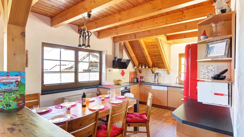 Ferienhaus für 10 Personen, mit Garten und Pool sowie Terrasse im Schwarzwald - 2