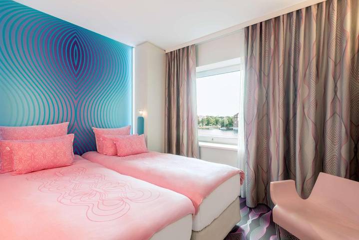 Hotel für 2 Personen, mit Ausblick und Sauna sowie Terrasse, mit Haustier in Berliner Mauer - 4