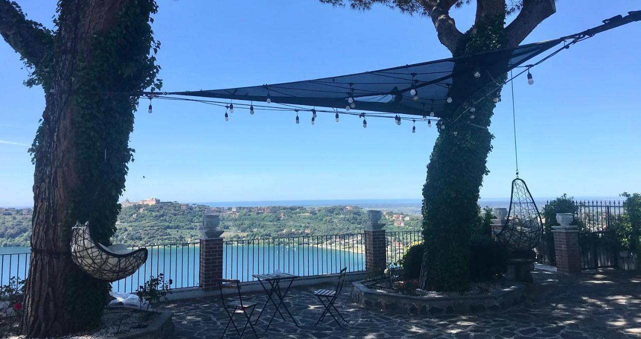 Relais Terrazza sul lago Castelgandolfo in Marino, Castelli Romani