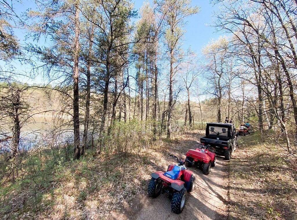 Summer oasis w/New Hot Tub overlooking Fawn Lake with private beach, Sups/Kayaks in Crosslake, Crow Wing County