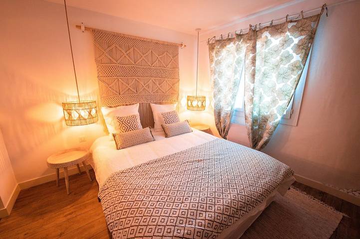 Location de vacances pour 6 personnes, avec terrasse ainsi que jacuzzi et jardin à Octon - 2