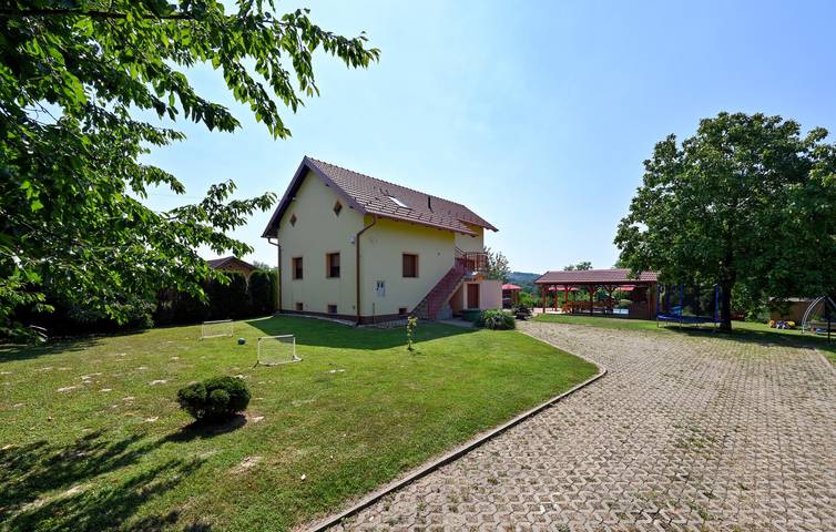 Charmante 200 m² große Wohnung mit Pool und Terrasse, in der Nähe des Flusses Bednja in Ludbreg, Varazdin