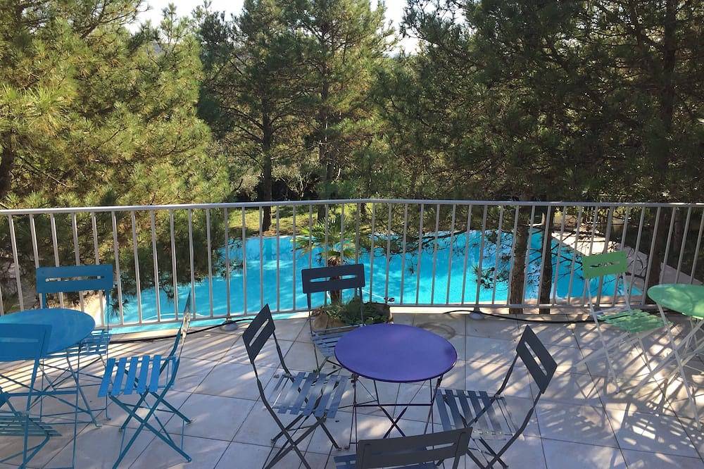 Comfortable villa with private pool not overlooked in a quiet area in Saint-Hilaire-de-Brethmas, Alès region