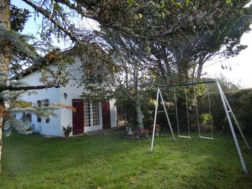 Gîte pour 5 personnes, avec jardin à Mézos