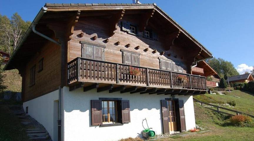Gîte pour 4 personnes, avec jardin ainsi que terrasse et vue dans Nax