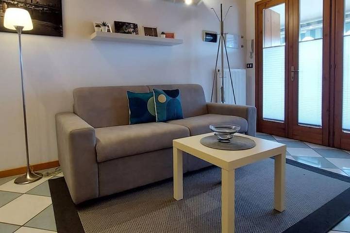 Ferienwohnung für 2 Personen, mit Pool und Garten in Colà