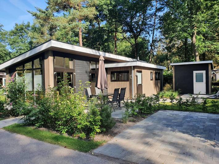 Bungalow voor 4 personen, met terras en tuin, met huisdier in Hoenderloo