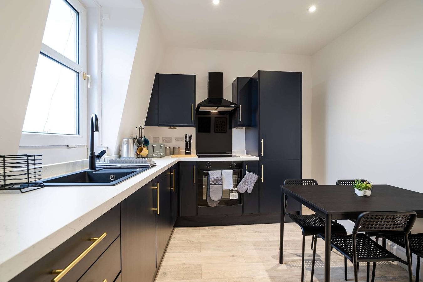 Apartamento entero, Prime City Centre 1Br Sleeps 3 Offshore-Friendly Fast Wi-Fi in Aberdeen, Aberdeenshire