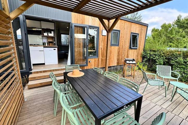 Mobil home pour 8 personnes à Prunières