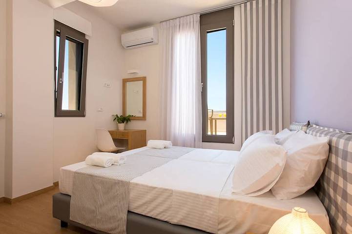 Premium villa met panoramisch uitzicht op zee, op loopafstand van het strand en Rethymno! in Rethymno (City), Rethymno en omgeving