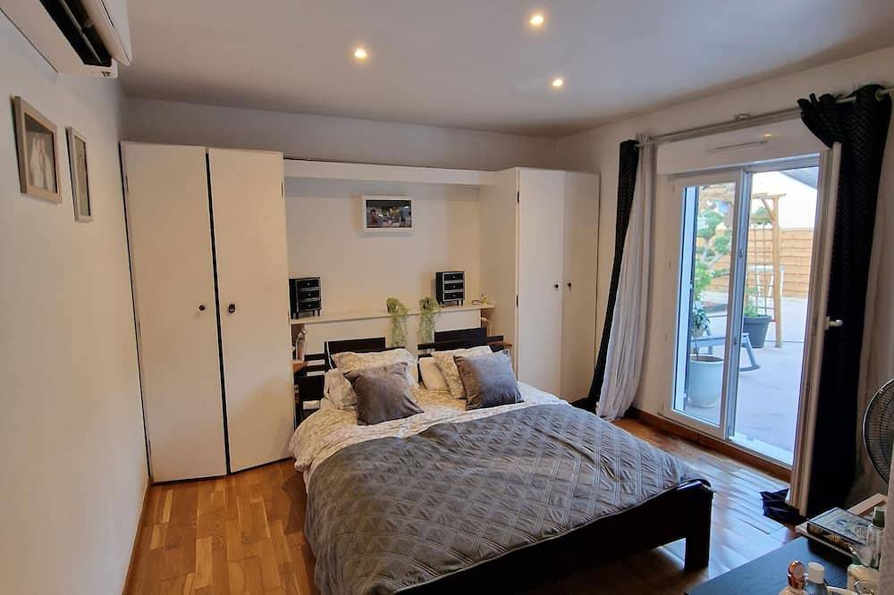Villa Neuve Tout Confort et Extra Spacieuse Entièrement Climatisée in Villepinte, Sena-Saint Denis