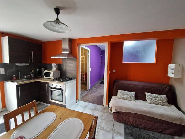 Location de vacances pour 2 personnes, avec jardin ainsi que terrasse et vue, animaux acceptés à Courtils - 3