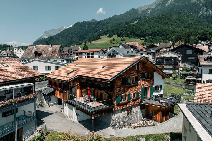 Gîte pour 5 personnes, avec Balcon et Terrasse à Malans