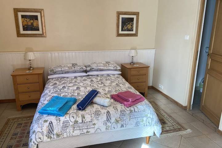 Gîte pour 4 personnes, avec jardin et terrasse à Trémolat - 2