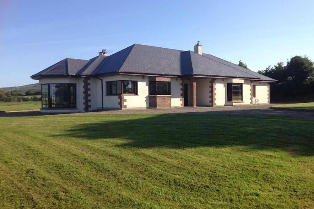 Comeragh View Lodge in County Waterford