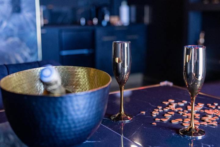 Appartement de vacances pour 2 personnes, avec jacuzzi ainsi que sauna et terrasse