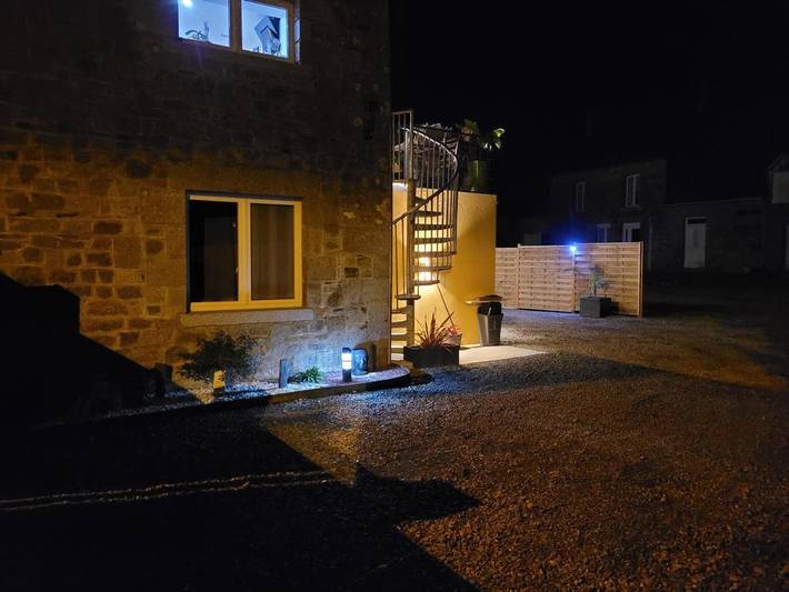 Gîte pour 6 personnes, avec Terrasse et Jardin à La Croix-Avranchin - 2