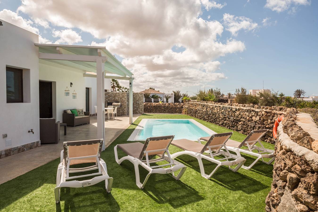 Holiday Home "Villa Era 2" with Garden, Pool, Terrace and Wi-Fi in El Roque, La Oliva