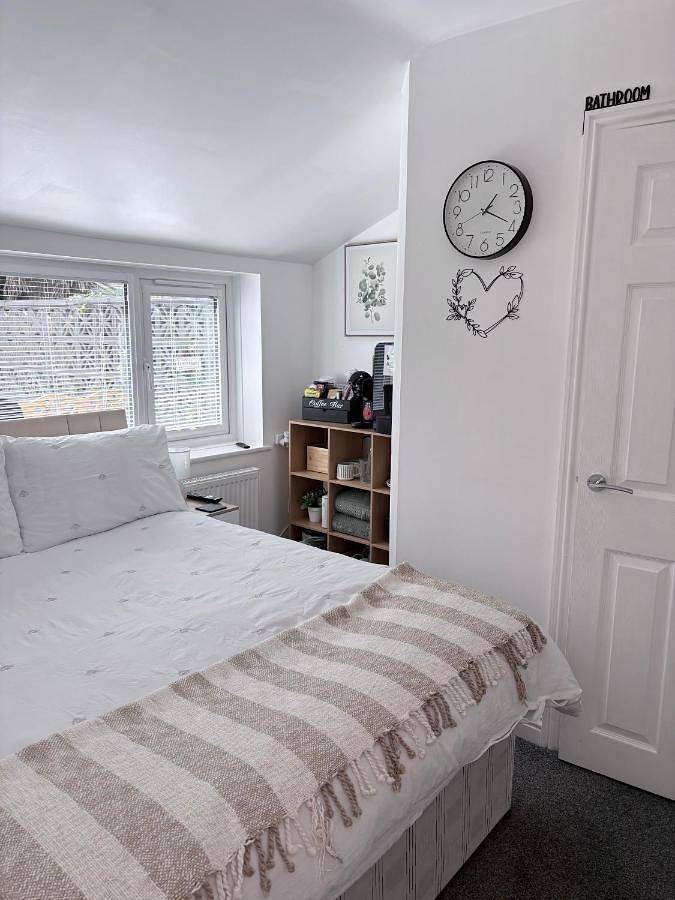 Maison d’hôte pour 2 personnes, avec Terrasse et Jardin à Poole - 2