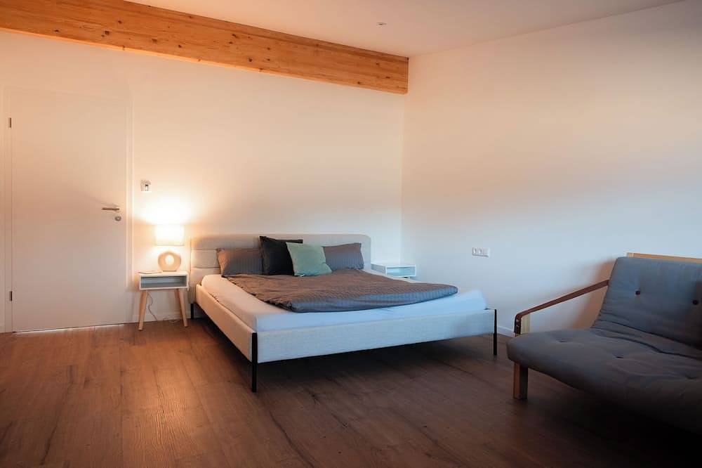 Ganze Wohnung, Hohenzollern Wellness Loft mit Panorama Sauna in Burladingen, Neckar-Alb