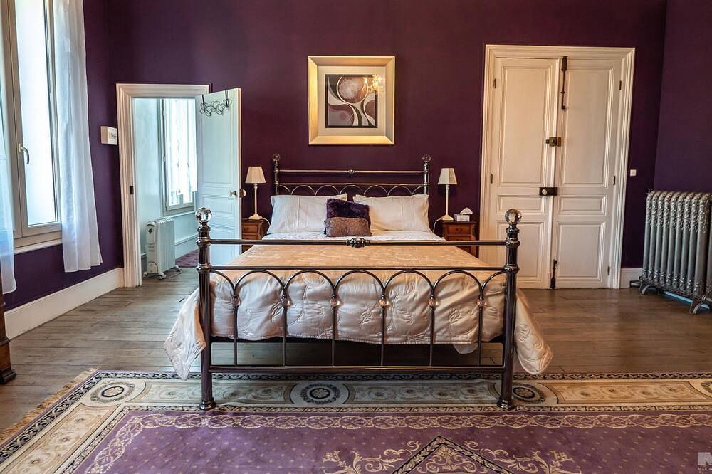 Villa Celine, un Bed & Breakfast avec quatre chambres, jardin et piscine in Saint-Laurent-de-la-Cabrerisse, Région de Narbonne
