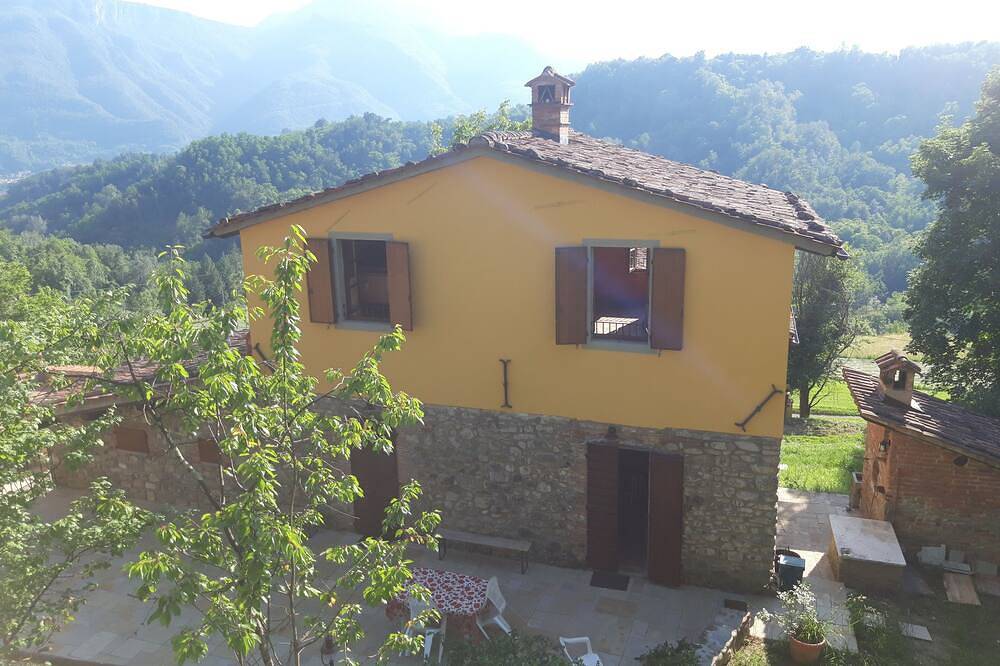Tradizione Toscana ristrutturata nel 2021 in Barga, Parco Regionale delle Alpi Apuane