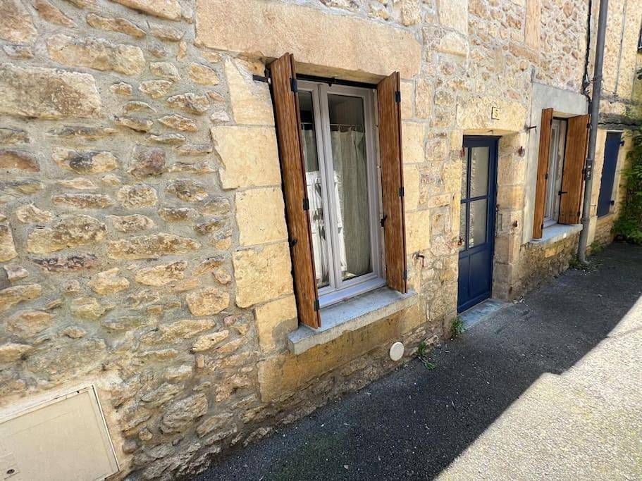 Appartement entier, One-Bedroom Apartment in Montignac, Périgord Noir