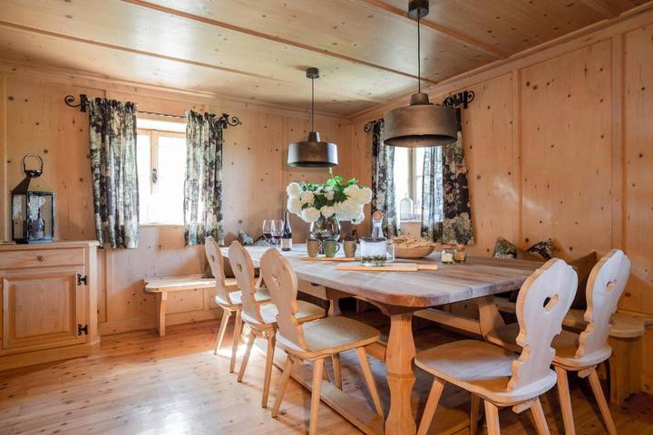 Chalet für 10 Personen, mit Balkon und Terrasse sowie Garten und Sauna in Hafling