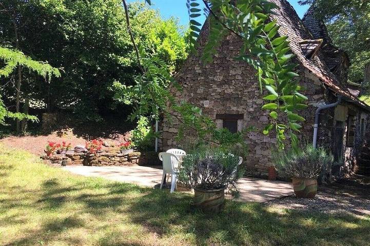 Gîte pour 2 personnes, avec jardin et terrasse