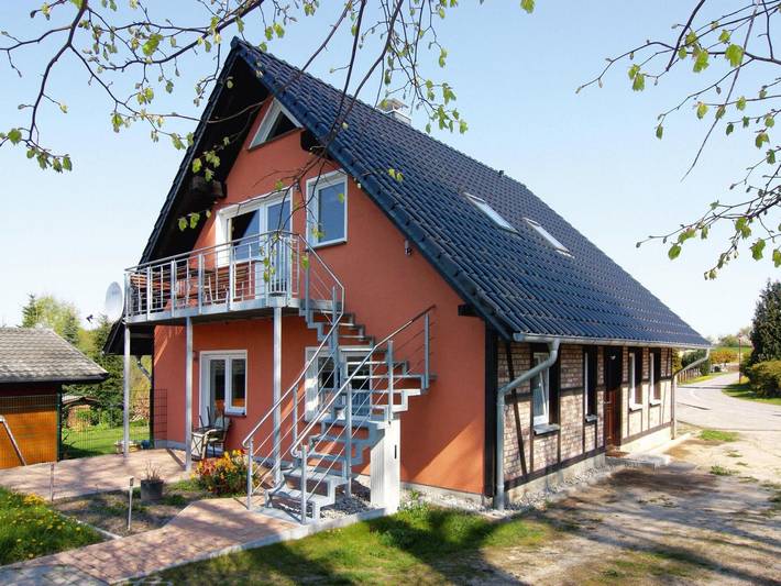 Ferienwohnung für 6 Personen, mit Balkon/Terrasse und Garten in Zemitz